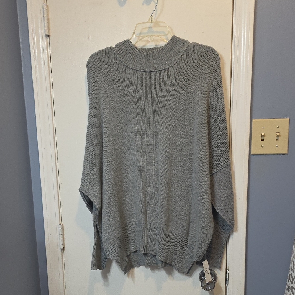 Zenana Outfitters Light Gray Turtleneck Sweater